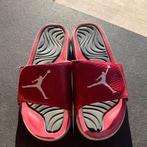 Red Hydro Retro slides